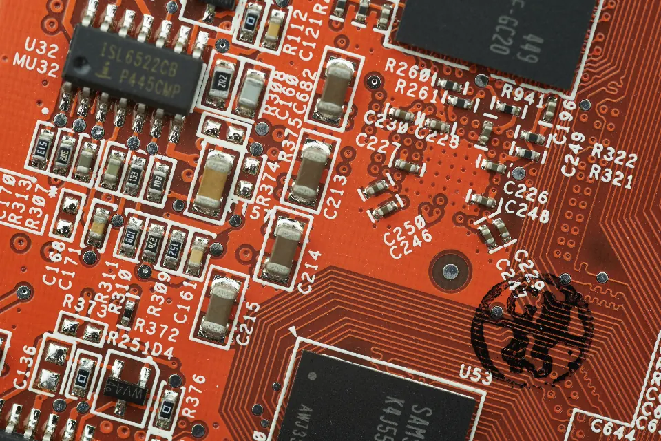 Placa de circuito representando inteligencia artificial